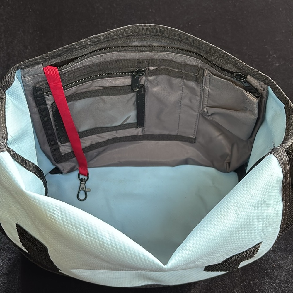 Timbuk2 Crossbody Bag - Picture 5 of 10